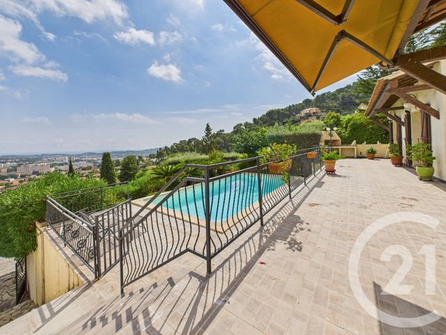 Maison à vendre - 5 pièces - 189 m2 - Toulon - 83 - PROVENCE-ALPES-COTE-D-AZUR