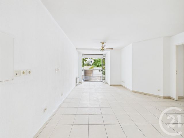 Appartement T2 &agrave; vendre - 2 pi&egrave;ces - 37,96 m2 - Toulon - 83 - PROVENCE-ALPES-COTE-D-AZUR
