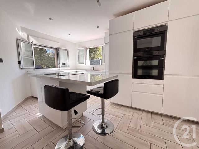 Maison à vendre - 4 pièces - 136,90 m2 - Toulon - 83 - PROVENCE-ALPES-COTE-D-AZUR