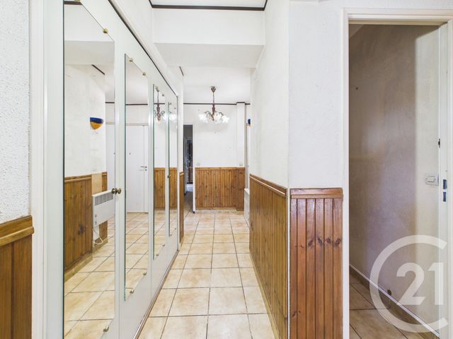 Appartement T5 &agrave; vendre - 5 pi&egrave;ces - 96,14 m2 - La Valette Du Var - 83 - PROVENCE-ALPES-COTE-D-AZUR