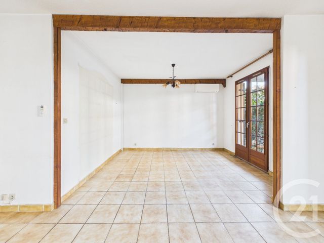 Appartement T5 &agrave; vendre - 5 pi&egrave;ces - 96,14 m2 - La Valette Du Var - 83 - PROVENCE-ALPES-COTE-D-AZUR