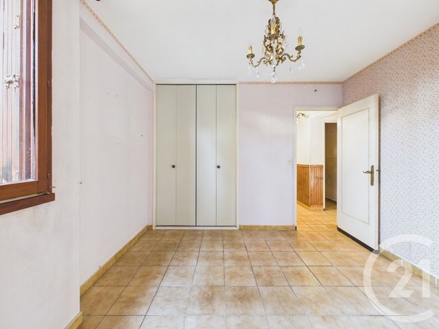 Appartement T5 &agrave; vendre - 5 pi&egrave;ces - 96,14 m2 - La Valette Du Var - 83 - PROVENCE-ALPES-COTE-D-AZUR