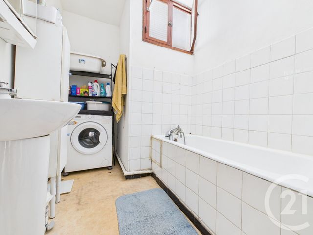 Appartement T3 à vendre - 3 pièces - 57 m2 - Toulon - 83 - PROVENCE-ALPES-COTE-D-AZUR