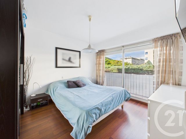 Appartement T4 &agrave; vendre - 4 pi&egrave;ces - 76,69 m2 - La Valette Du Var - 83 - PROVENCE-ALPES-COTE-D-AZUR