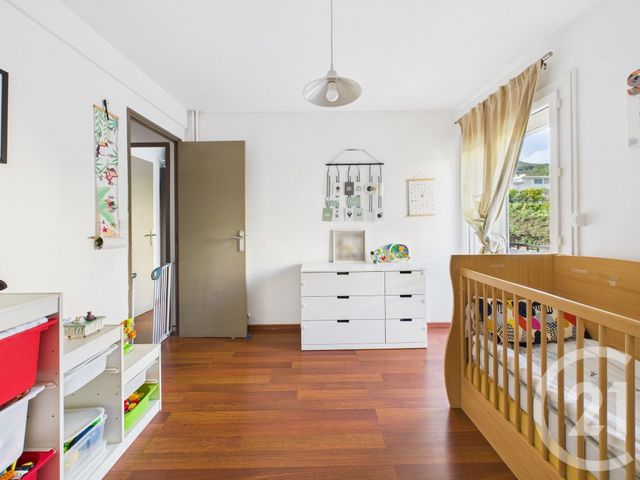 Appartement T4 &agrave; vendre - 4 pi&egrave;ces - 76,69 m2 - La Valette Du Var - 83 - PROVENCE-ALPES-COTE-D-AZUR