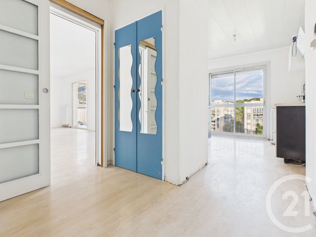 Appartement T4 &agrave; vendre - 4 pi&egrave;ces - 77,91 m2 - La Valette Du Var - 83 - PROVENCE-ALPES-COTE-D-AZUR