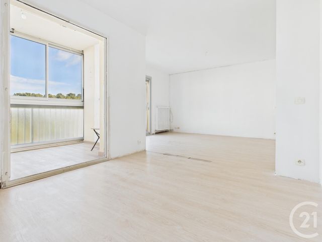 Appartement T4 &agrave; vendre - 4 pi&egrave;ces - 77,91 m2 - La Valette Du Var - 83 - PROVENCE-ALPES-COTE-D-AZUR