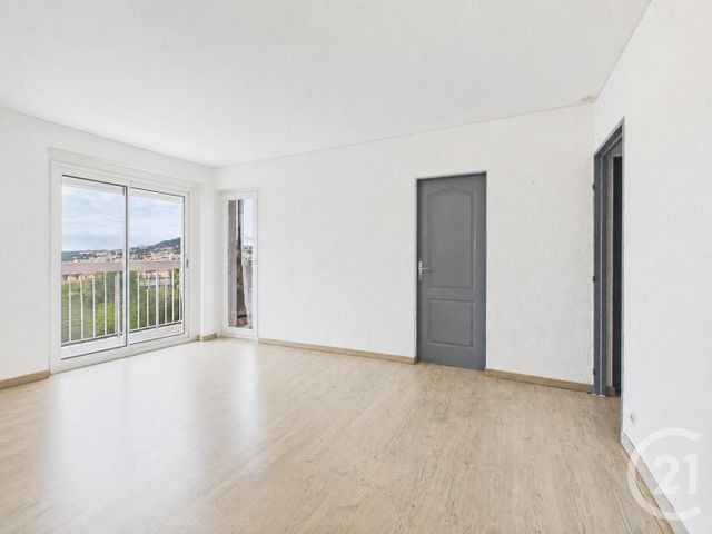 Appartement F3 &agrave; vendre - 3 pi&egrave;ces - 63,99 m2 - La Valette Du Var - 83 - PROVENCE-ALPES-COTE-D-AZUR