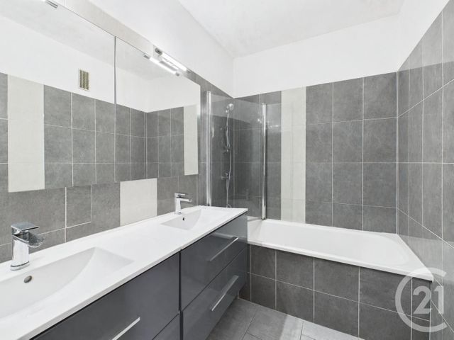 Appartement F3 &agrave; vendre - 3 pi&egrave;ces - 63,99 m2 - La Valette Du Var - 83 - PROVENCE-ALPES-COTE-D-AZUR