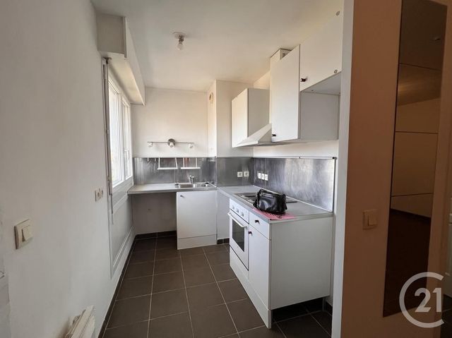 Appartement F2 &agrave; louer - 2 pi&egrave;ces - 46,43 m2 - Toulon - 83 - PROVENCE-ALPES-COTE-D-AZUR