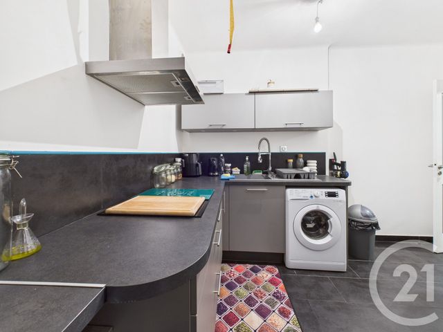 Appartement F3 &agrave; louer - 3 pi&egrave;ces - 56,05 m2 - Toulon - 83 - PROVENCE-ALPES-COTE-D-AZUR