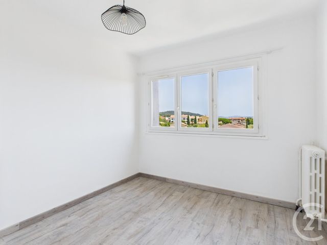 Appartement T4 &agrave; louer - 5 pi&egrave;ces - 90,80 m2 - La Valette Du Var - 83 - PROVENCE-ALPES-COTE-D-AZUR