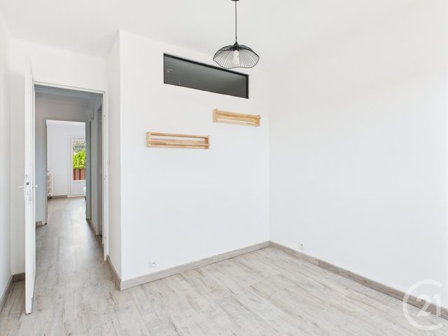 Appartement T4 &agrave; louer - 5 pi&egrave;ces - 90,80 m2 - La Valette Du Var - 83 - PROVENCE-ALPES-COTE-D-AZUR