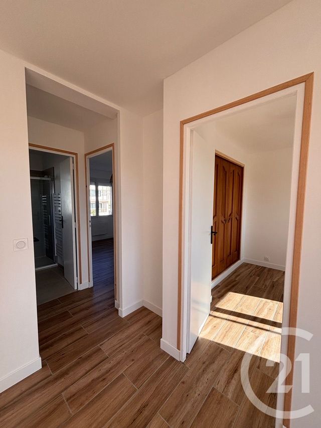 Appartement T4 &agrave; vendre - 4 pi&egrave;ces - 58,45 m2 - La Valette Du Var - 83 - PROVENCE-ALPES-COTE-D-AZUR