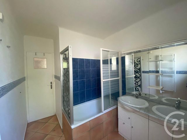 Appartement &agrave; louer - 3 pi&egrave;ces - 57,26 m2 - La Valette Du Var - 83 - PROVENCE-ALPES-COTE-D-AZUR