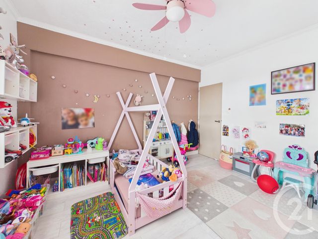 Appartement F4 &agrave; vendre - 4 pi&egrave;ces - 64,97 m2 - La Valette Du Var - 83 - PROVENCE-ALPES-COTE-D-AZUR