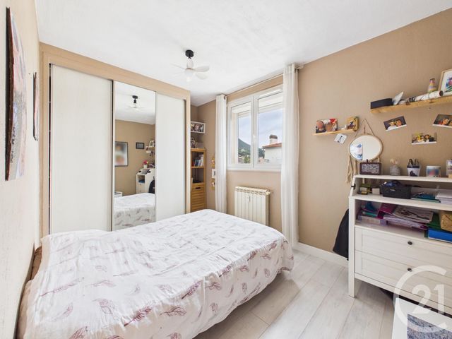 Appartement F4 &agrave; vendre - 4 pi&egrave;ces - 64,97 m2 - La Valette Du Var - 83 - PROVENCE-ALPES-COTE-D-AZUR