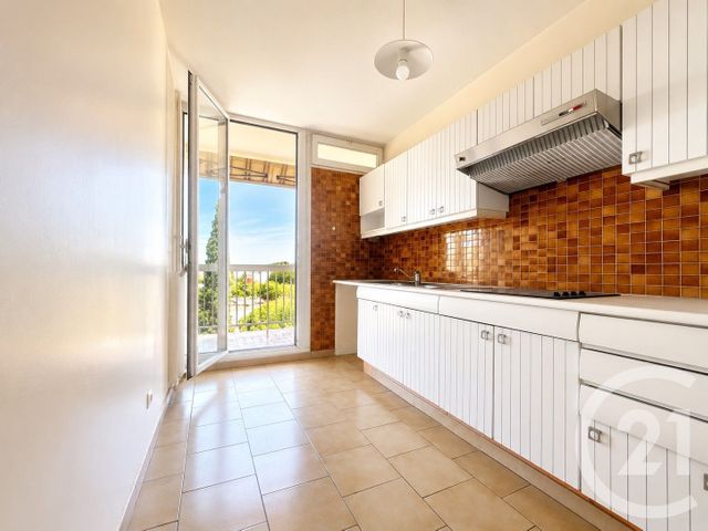Appartement T5 &agrave; vendre - 4 pi&egrave;ces - 99,09 m2 - La Valette Du Var - 83 - PROVENCE-ALPES-COTE-D-AZUR
