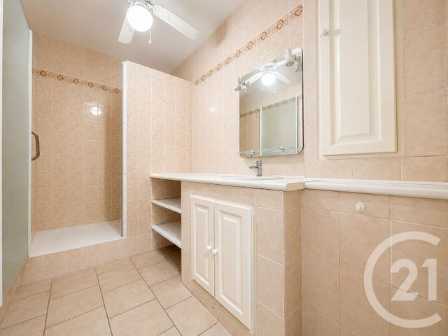Appartement T5 &agrave; vendre - 4 pi&egrave;ces - 99,09 m2 - La Valette Du Var - 83 - PROVENCE-ALPES-COTE-D-AZUR