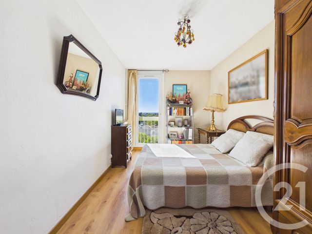 Appartement T4 &agrave; vendre - 5 pi&egrave;ces - 87,56 m2 - La Valette Du Var - 83 - PROVENCE-ALPES-COTE-D-AZUR