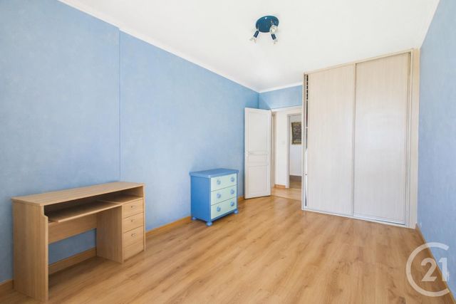 Appartement T4 &agrave; vendre - 5 pi&egrave;ces - 87,56 m2 - La Valette Du Var - 83 - PROVENCE-ALPES-COTE-D-AZUR