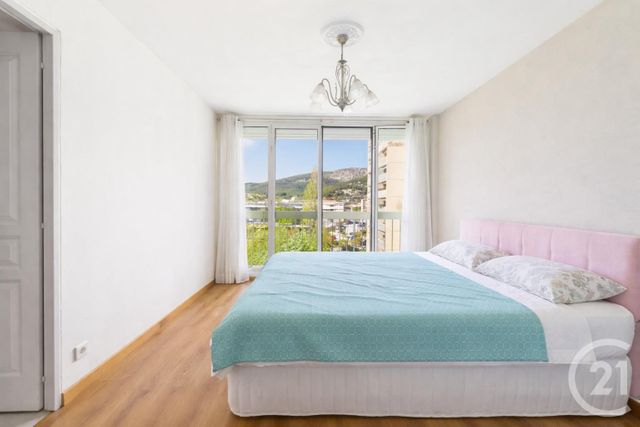 Appartement T4 &agrave; vendre - 5 pi&egrave;ces - 87,56 m2 - La Valette Du Var - 83 - PROVENCE-ALPES-COTE-D-AZUR