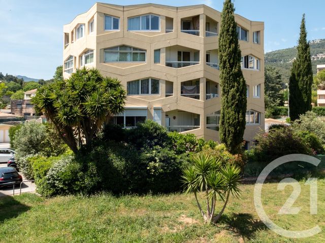 Appartement &agrave; vendre - 3 pi&egrave;ces - 67,51 m2 - La Valette Du Var - 83 - PROVENCE-ALPES-COTE-D-AZUR