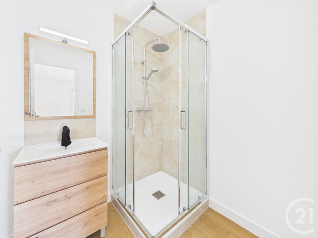 Appartement F3 &agrave; louer - 3 pi&egrave;ces - 52,40 m2 - Toulon - 83 - PROVENCE-ALPES-COTE-D-AZUR