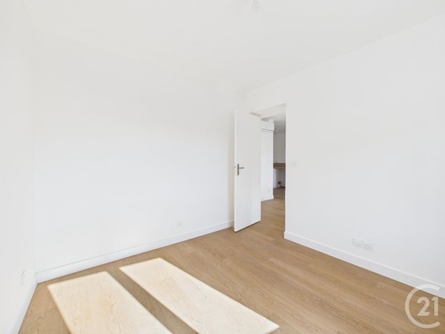 Appartement F3 &agrave; louer - 3 pi&egrave;ces - 52,40 m2 - Toulon - 83 - PROVENCE-ALPES-COTE-D-AZUR