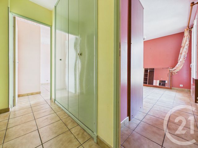 Appartement T4 &agrave; vendre - 4 pi&egrave;ces - 99,80 m2 - La Valette Du Var - 83 - PROVENCE-ALPES-COTE-D-AZUR
