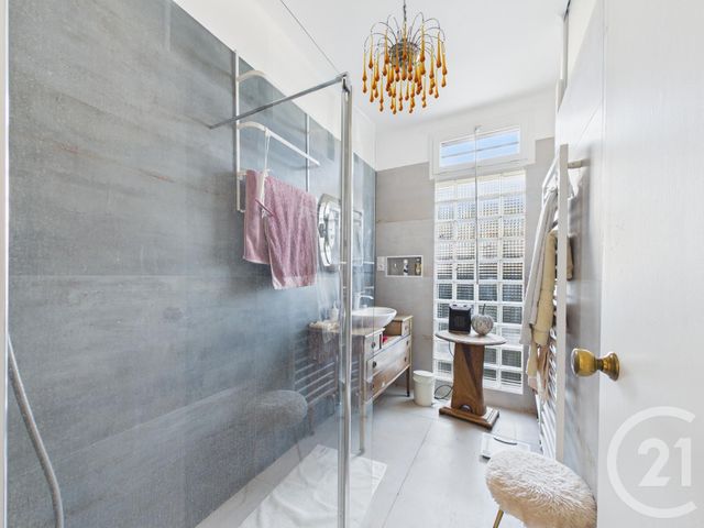 Appartement F4 &agrave; louer - 4 pi&egrave;ces - 86,96 m2 - Toulon - 83 - PROVENCE-ALPES-COTE-D-AZUR