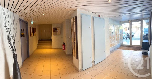 Appartement T2 &agrave; vendre - 2 pi&egrave;ces - 30,13 m2 - Bormes Les Mimosas - 83 - PROVENCE-ALPES-COTE-D-AZUR