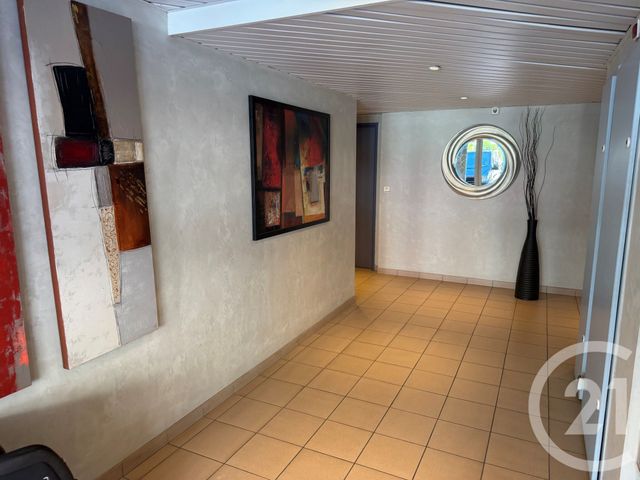 Appartement T2 &agrave; vendre - 2 pi&egrave;ces - 30,13 m2 - Bormes Les Mimosas - 83 - PROVENCE-ALPES-COTE-D-AZUR