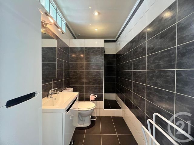 Appartement F1 &agrave; louer - 1 pi&egrave;ce - 21,14 m2 - La Valette Du Var - 83 - PROVENCE-ALPES-COTE-D-AZUR