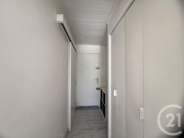 Appartement F1 &agrave; louer - 1 pi&egrave;ce - 21,14 m2 - La Valette Du Var - 83 - PROVENCE-ALPES-COTE-D-AZUR