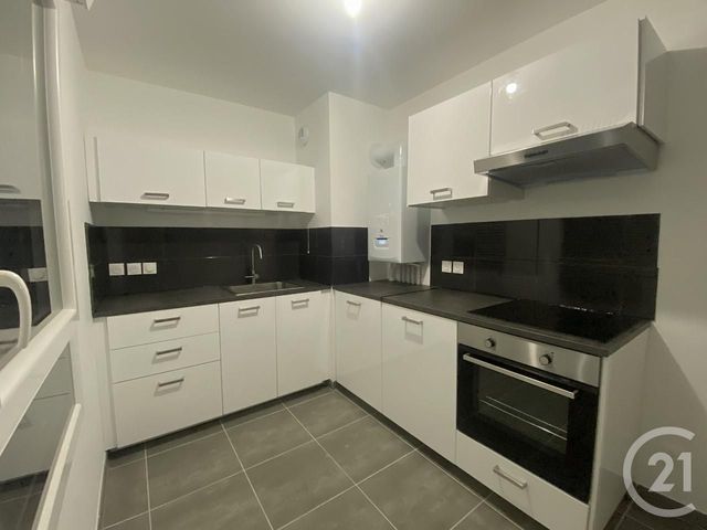 Appartement F2 &agrave; louer - 2 pi&egrave;ces - 50,28 m2 - Cuers - 83 - PROVENCE-ALPES-COTE-D-AZUR