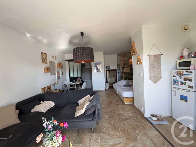 Appartement F1 &agrave; louer - 1 pi&egrave;ce - 35 m2 - La Valette Du Var - 83 - PROVENCE-ALPES-COTE-D-AZUR