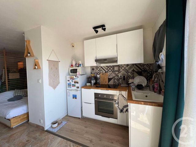 Appartement F1 &agrave; louer - 1 pi&egrave;ce - 35 m2 - La Valette Du Var - 83 - PROVENCE-ALPES-COTE-D-AZUR