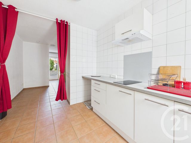 Appartement F2 &agrave; louer - 2 pi&egrave;ces - 21,60 m2 - Toulon - 83 - PROVENCE-ALPES-COTE-D-AZUR