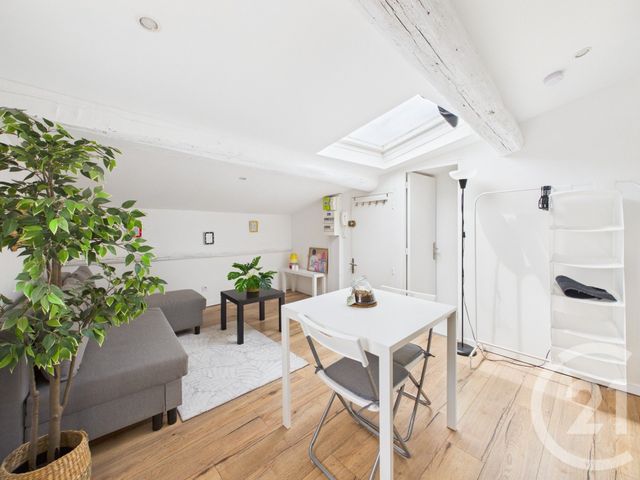 Appartement F1 &agrave; louer - 1 pi&egrave;ce - 14,05 m2 - Toulon - 83 - PROVENCE-ALPES-COTE-D-AZUR