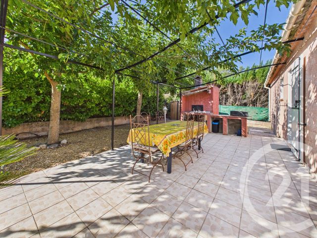 Maison &agrave; louer - 4 pi&egrave;ces - 86 m2 - Meounes Les Montrieux - 83 - PROVENCE-ALPES-COTE-D-AZUR