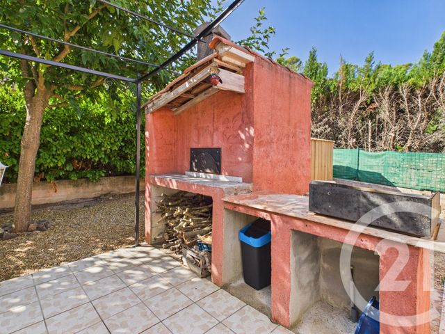 Maison &agrave; louer - 4 pi&egrave;ces - 86 m2 - Meounes Les Montrieux - 83 - PROVENCE-ALPES-COTE-D-AZUR