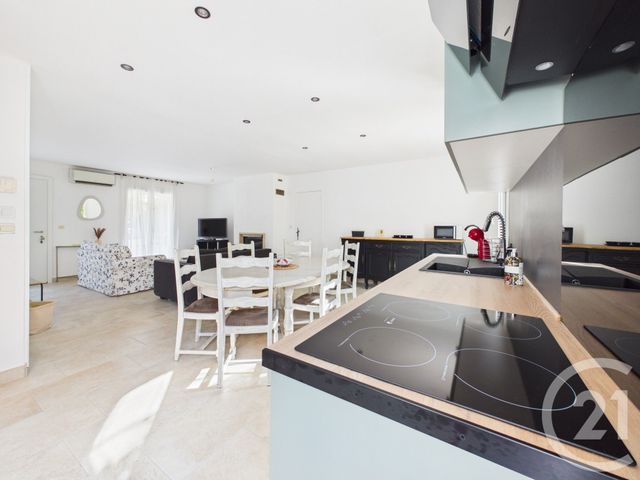 Maison &agrave; louer - 4 pi&egrave;ces - 86 m2 - Meounes Les Montrieux - 83 - PROVENCE-ALPES-COTE-D-AZUR