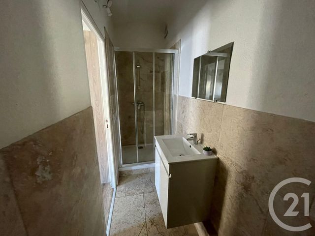 Appartement Studio &agrave; louer - 1 pi&egrave;ce - 25,50 m2 - Toulon - 83 - PROVENCE-ALPES-COTE-D-AZUR