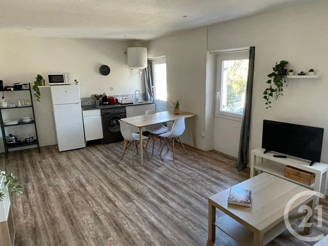 Appartement Studio &agrave; louer - 1 pi&egrave;ce - 25,50 m2 - Toulon - 83 - PROVENCE-ALPES-COTE-D-AZUR