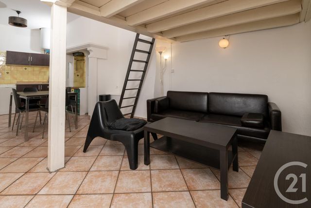 Appartement F2 &agrave; louer - 2 pi&egrave;ces - 42 m2 - La Garde - 83 - PROVENCE-ALPES-COTE-D-AZUR