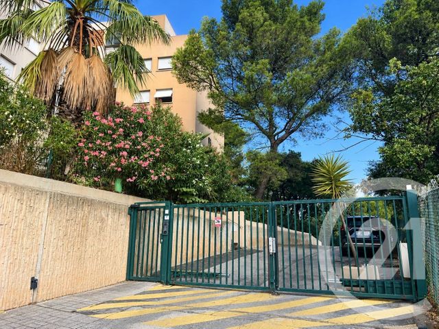 Parking &agrave; louer - 13 m2 - Toulon - 83 - PROVENCE-ALPES-COTE-D-AZUR