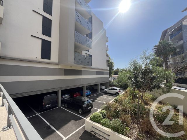 Appartement F2 &agrave; louer - 2 pi&egrave;ces - 42,67 m2 - Toulon - 83 - PROVENCE-ALPES-COTE-D-AZUR