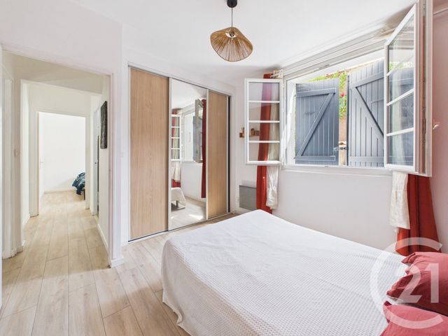 Appartement F3 &agrave; louer - 3 pi&egrave;ces - 49,42 m2 - Toulon - 83 - PROVENCE-ALPES-COTE-D-AZUR