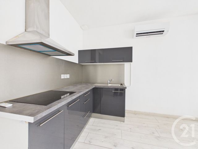 Appartement F3 &agrave; louer - 3 pi&egrave;ces - 50,32 m2 - Toulon - 83 - PROVENCE-ALPES-COTE-D-AZUR